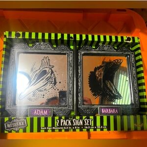NIB Spirit Halloween Beetle Juice home decor 2 pack sign